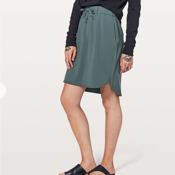 Lululemon on the fly drawstring skirt grey/green size 4 - Picture 2 of 12